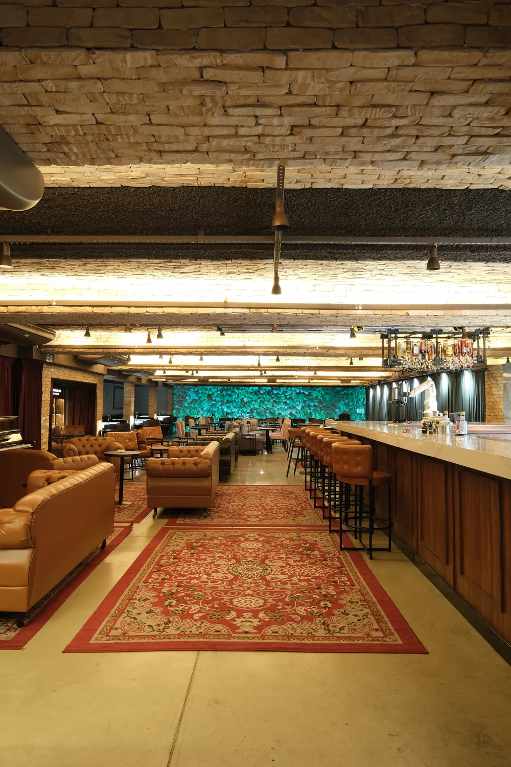 Obra comercial do lounge Whisper, APTAR